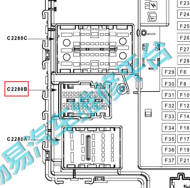 2015-2018年福特金牛座C2280B插头位置