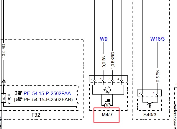 2013年奔驰C180发动机风扇电路图