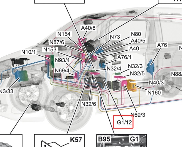 2021年奔驰V260 附加蓄电池位置资料